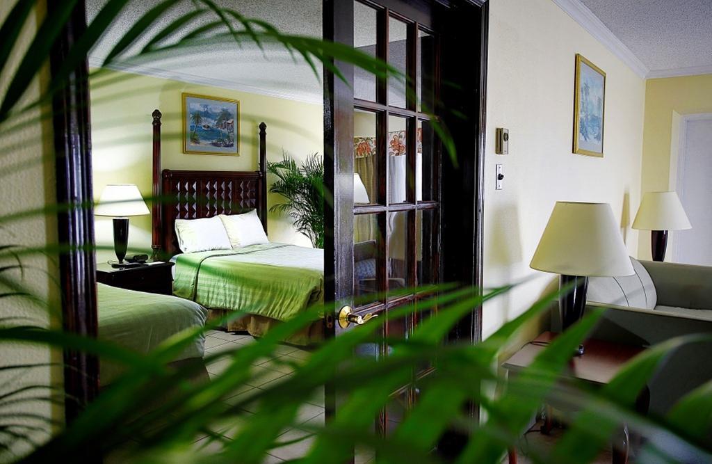 Warwick Paradise Island Bahamas (Adults Only) Нассау Екстер'єр фото